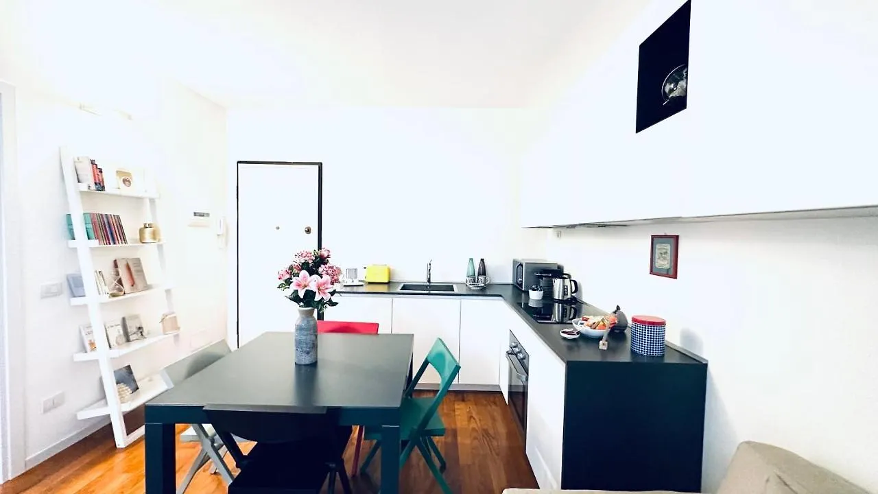 Bixio Eleven Junior Suite A 7 Minuti Dal Duomo Milan 0*,  Italy