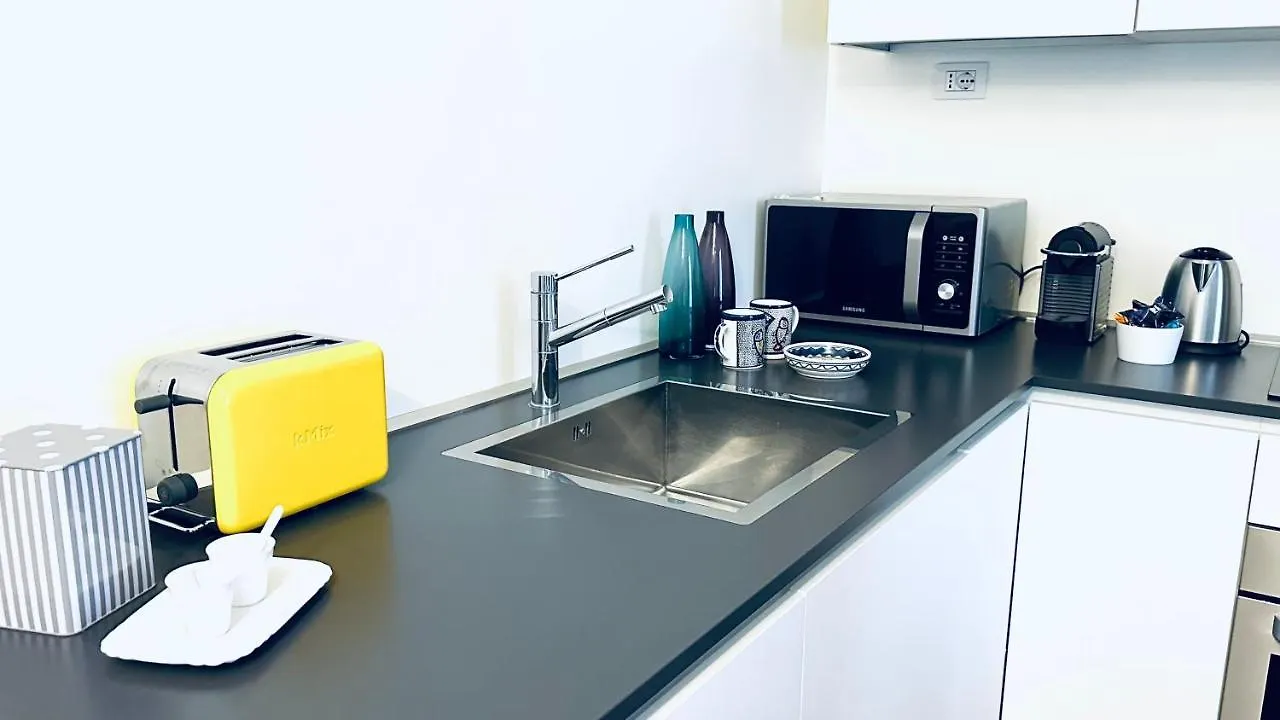 Apartment Bixio Eleven Junior Suite A 7 Minuti Dal Duomo Milan Italy
