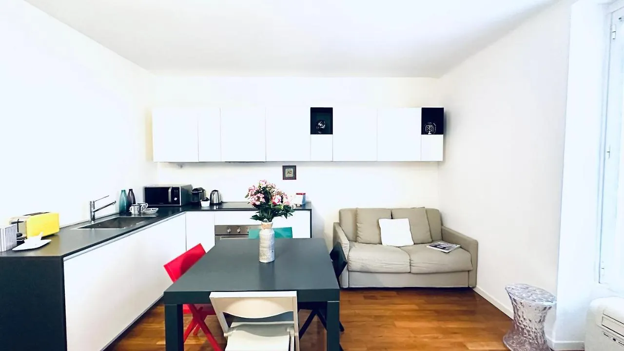 Apartment Bixio Eleven Junior Suite A 7 Minuti Dal Duomo Milan