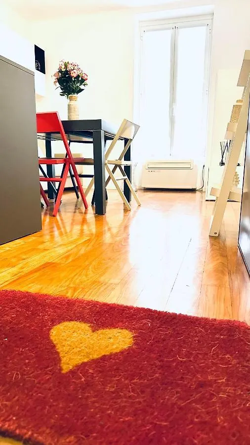 Apartment Bixio Eleven Junior Suite A 7 Minuti Dal Duomo Milan